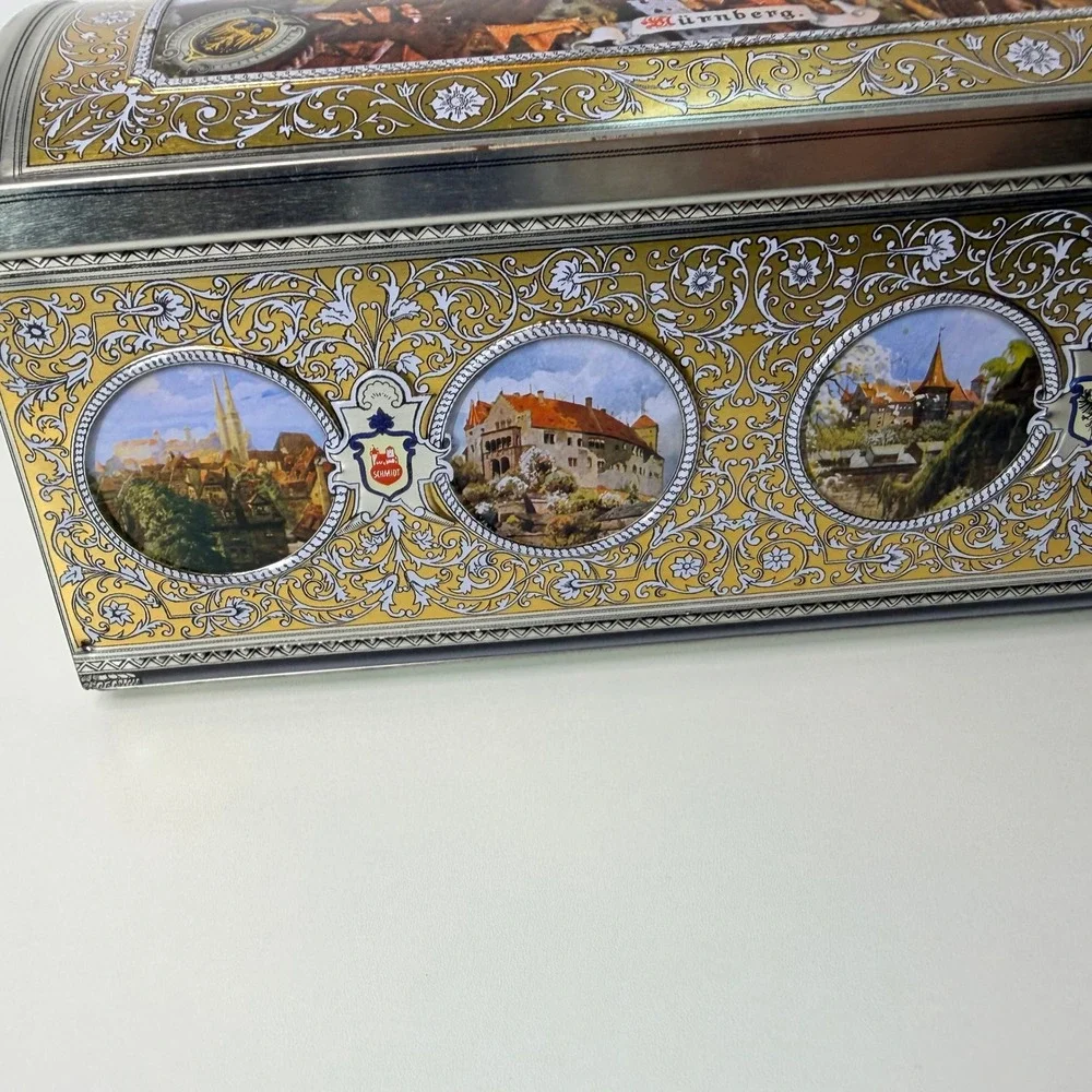 Lebkuchen Schmidt Nuremberg Germany Vintage Treasure Chest‎ Tin Box